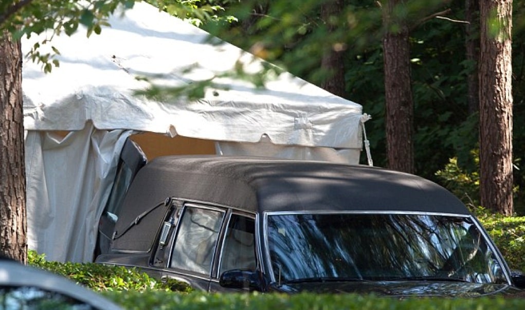 A Hearse is Parked Outside Bobbi Kristina's Hospice