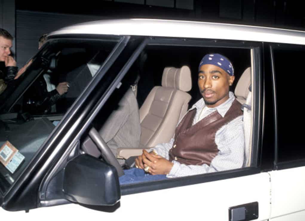 tupac shakur alive