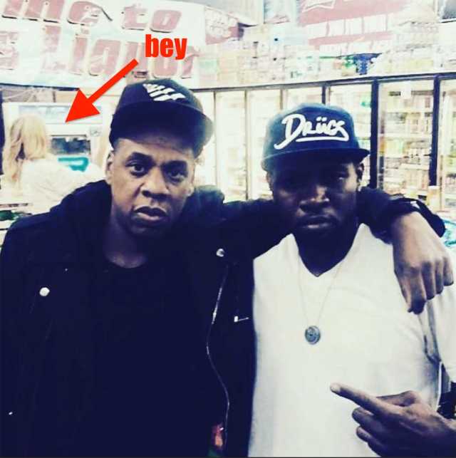Jay-&-Bey-Hit-Up-a-Bodega-For-Some-Tequilia