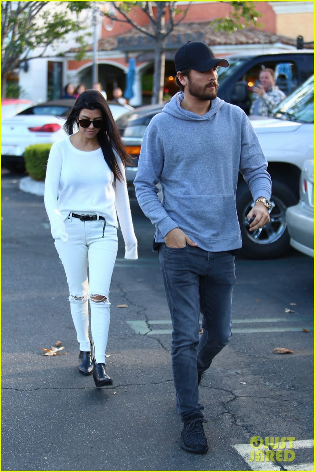 kourtney kardashian scott disick date 2