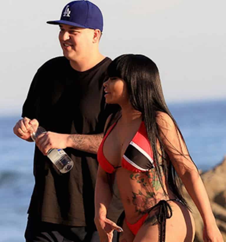 Kardashians Begging Rob to Dump Blac Chyna!