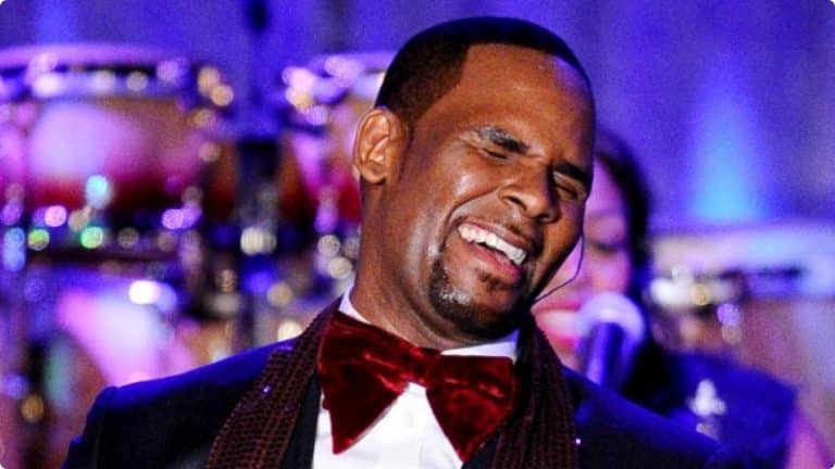IRS Demands R.Kelly Pay $223K in Back Taxes or Else!