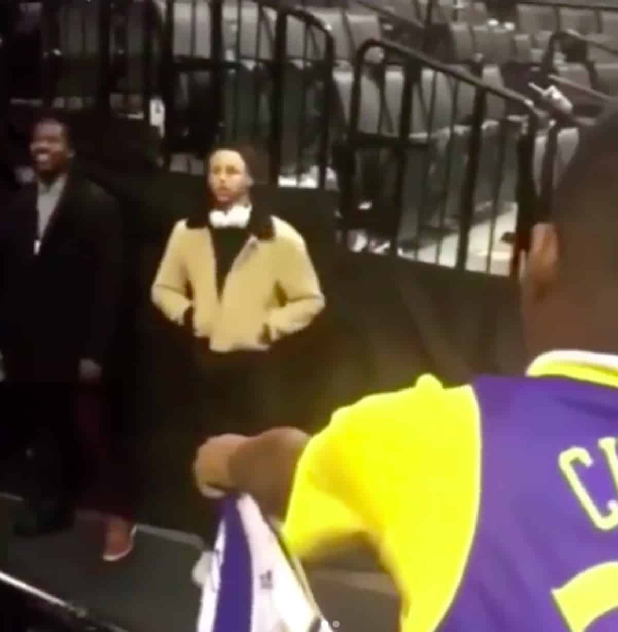 steph curry ignores fan