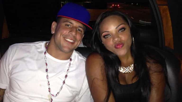 Aaron Hernandez’s Fiancée Is Pregnant